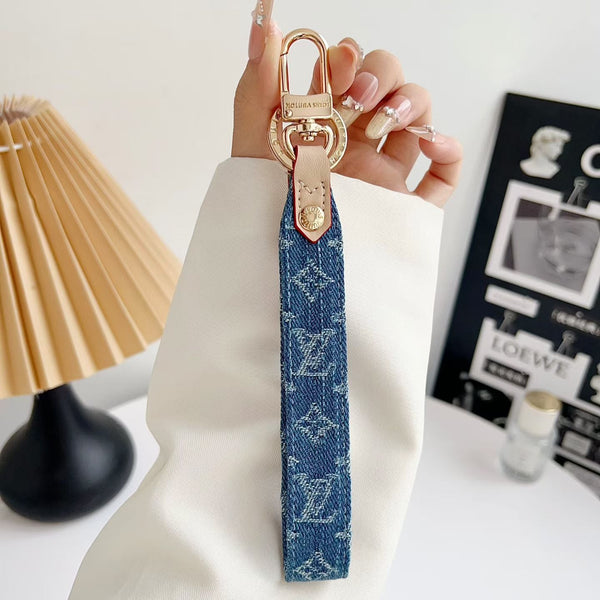 Premium Stylish Keychain for Everyday Carry & Gift Giving