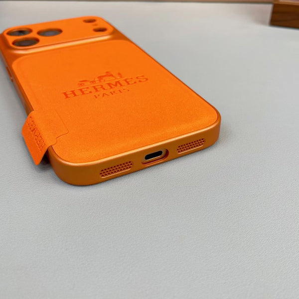 Elegant Slim-Fit iPhone Case – Stylish Protection for Everyday Use